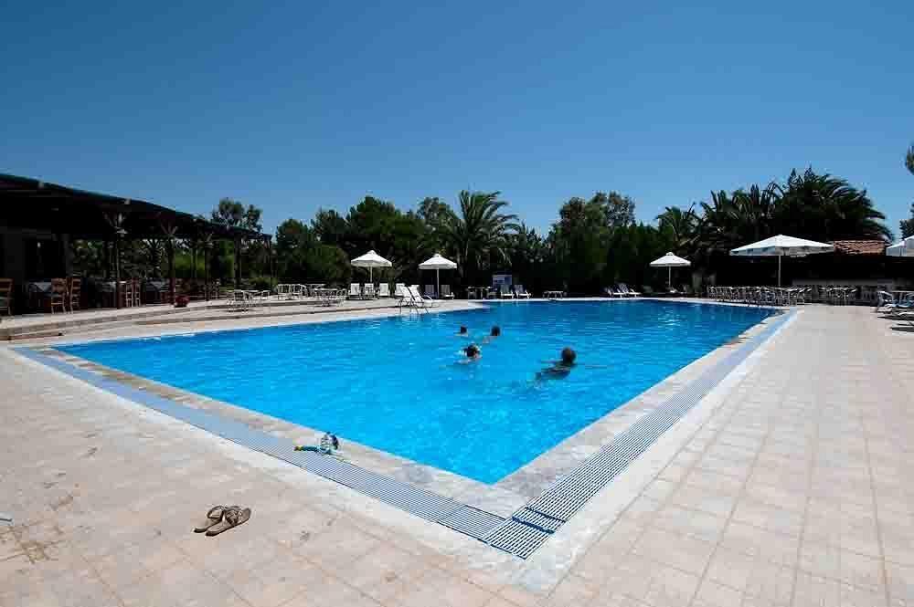 Pasiphae Hotel Skala Kallonis Extérieur photo